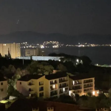 Le Petit Paradis Avec Vue Apartment *