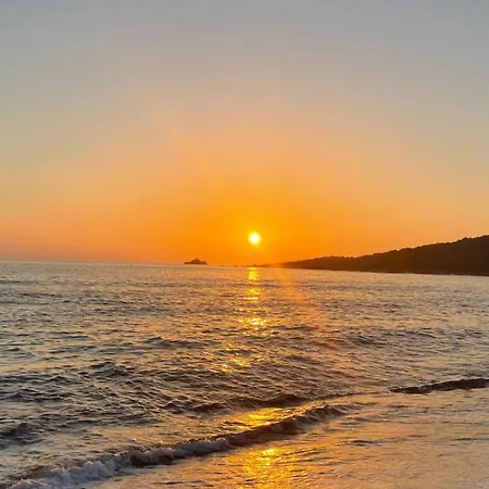 Le Petit Paradis Avec Vue * Ajaccio (Corsica)